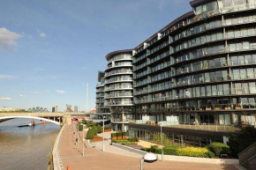 1 Bedroom in Chelsea Bridge Wharf